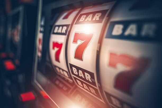 SA Gaming live dealer table with professional croupier